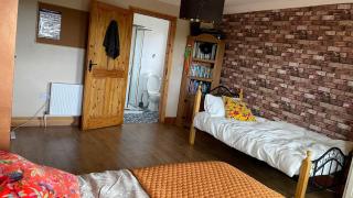 Homestay Large Ensuite Room - Balnacart - 2