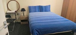 Nice Residential Within Easy Reach Of Town - Manchester - 6