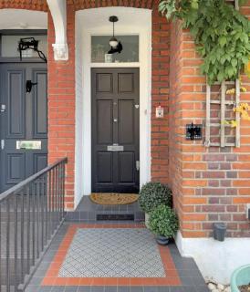 Bright Family Home in Parsons Green- Fulham- close to tube - Londra - 2