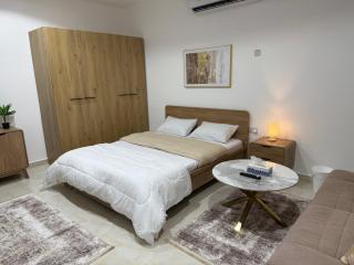 Brand new - Stylish Studio Near to Yas & Airport - Abu Dhabi - 1