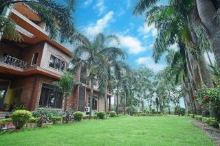 Whispering Woods Inn - Stay & Enjoy in Nature ! - 2