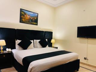 Infinity Hotel - Lahore - 5