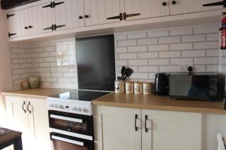 Beautiful 2 Bedroomed Cottage with Garden 10 minutes from Hornsea Beach - Withernwick - 1