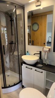 Domki na wodzie Houseboaty - 1