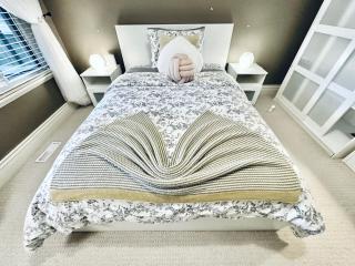 Scorpion Hiuse Langley -ROOM 1 Separate restroom - Pitt Meadows - 2
