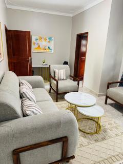15 Min Walk to Acacia Mall 1BR on Mawanda Rd - Kampala - 1