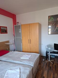 Red Apartment - Bratislava - 6