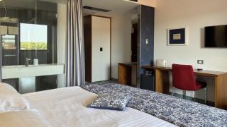 Hotel IN - 1