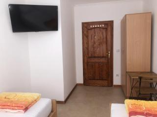Simple Joys Apartment - Bar - 2