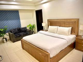 Elysium Sky High Executive Apartment Facing Centaurus Mall Islamabad - Islamabad - 4
