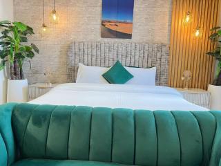 Elysium Sky High Executive Apartment Facing Centaurus Mall Islamabad - Islamabad - 8
