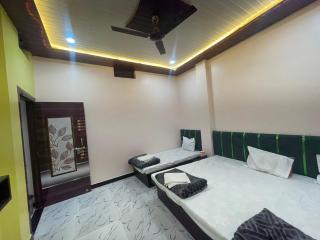 Jain Yatri Grah And Restaurant - Ujjain - 0