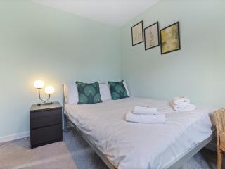 Bright Modern York Home with Free Parking Pass the Keys - York - 8