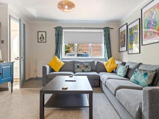 Bright Modern York Home with Free Parking Pass the Keys - York - 5