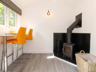 Shepherds Hut 1 - Preston - 6