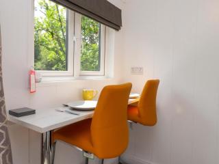 Shepherds Hut 2 - Preston - 6
