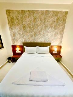 Hotel StayBird - Cove - Pune - 4