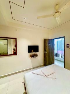 Hotel StayBird - Cove - Pune - 8