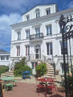 Hotel de Charme La Bonne Adresse - Logis hotels - Le Havre - 9