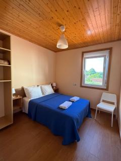 Super Affordable Air Conditioned Apartment in Sobrado with Netflix - 8