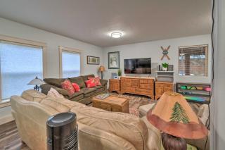 McCall Cabin w AC Firepit Hot Tub and Kayaks - McCall - 0