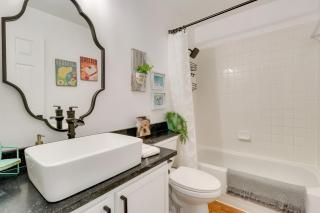 Bright Georgetown Gem N Blue Hole Park w Swings - 3