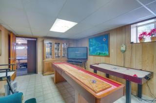 Big Bear Cabin w Game Room Mins to Ski - 5