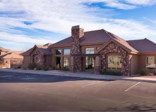 3BR Retreat w Pool Near Golf and Nature Sleeps 10 - Washington - 4