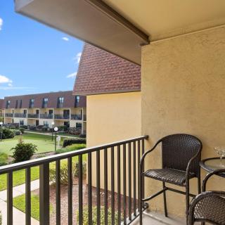 Poolfront 2BR Condo with BBQ Steps To Beach & Pier - Cocoa Beach - 6