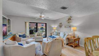 2BR Beachfront Condo with Pool BBQ & Steps To Pier - Cocoa Beach - 0
