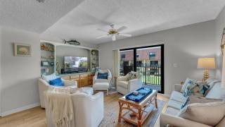 2BR Beachfront Condo with Pool BBQ & Steps To Pier - Cocoa Beach - 1