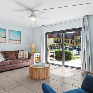 2BR Sleeps 6 Poolfront BBQ Steps to Beach & Pier - Cocoa Beach - 8