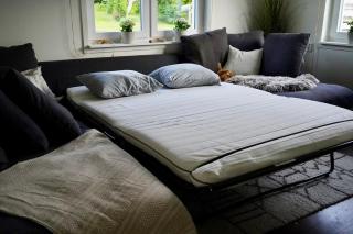 Entire house with hot tub and beachfront - Köping - 6