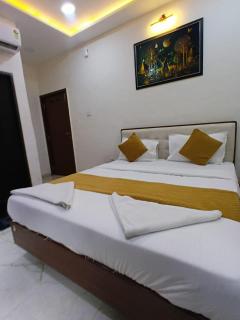 Hotel Yashmer Lodging and Boarding - Jāmb - 1