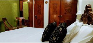 Metro-Connected Private Duplex ! - 4