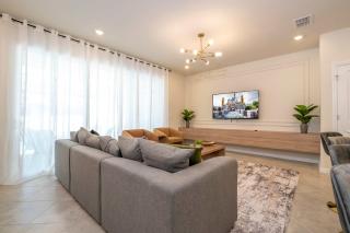 Modern and Spacious 5BR Villa Near Disney with Private Pool and Themed Bedrooms - 7
