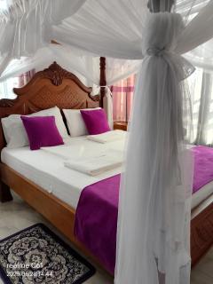 S and J - Mombasa - 4