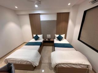 Hotel Royal Bloom - Surat - 0