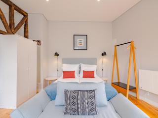 City-center apartment with modern comforts - Porto - 7