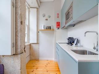 City-center apartment with modern comforts - Porto - 4