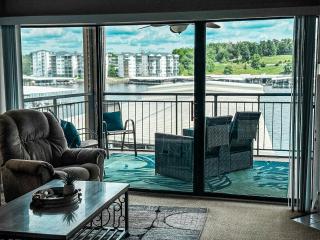 Lakefront Luxury 2bd2ba Condo At The Falls-7pp - Lake Ozark - 5