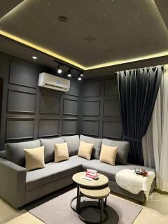 Zameen Aurum Prestige Luxurious Family Apartments Gulberg Lahore - 7