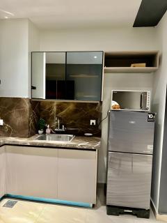 Zameen Aurum Prestige Luxurious Family Apartments Gulberg Lahore - Lahore - 3