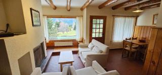 Refugio familiar en Arelauquen con vista al golf y las montañas - 0