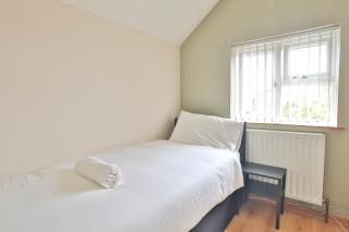 Comfy 4 Bed in Birmingham - Birmingham - 6