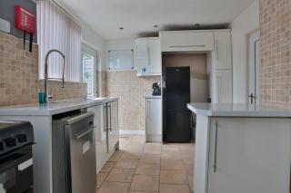 Comfy 4 Bed in Birmingham - Birmingham - 5
