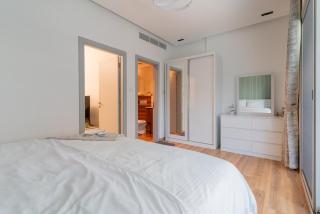 Dubai Marina - 1BHK Modernistic Apartment - 6