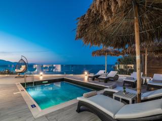 Inviting villa in Tragaki with private swimming pool - Tragaki - 3