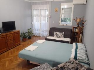 Stan Budva - Kravlja - 1