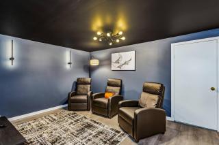 King, Gazebo & Firepit - Wichita Downtown & Ascension Hospital - 5